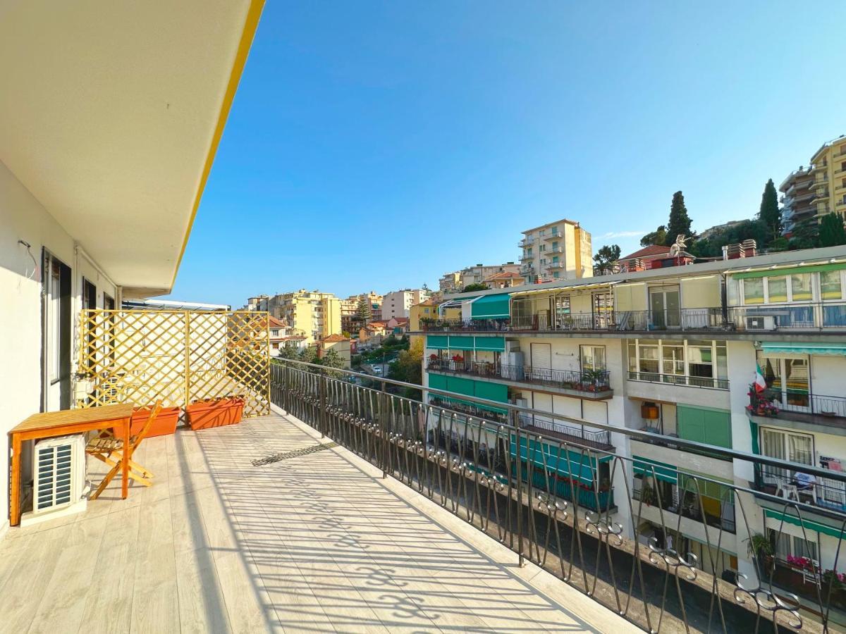 סנרמו Wh - Cuore Home - Attico Monolocale Con Parcheggio Gratuito - 5 Minuti Dal Centro - Wifi מראה חיצוני תמונה
