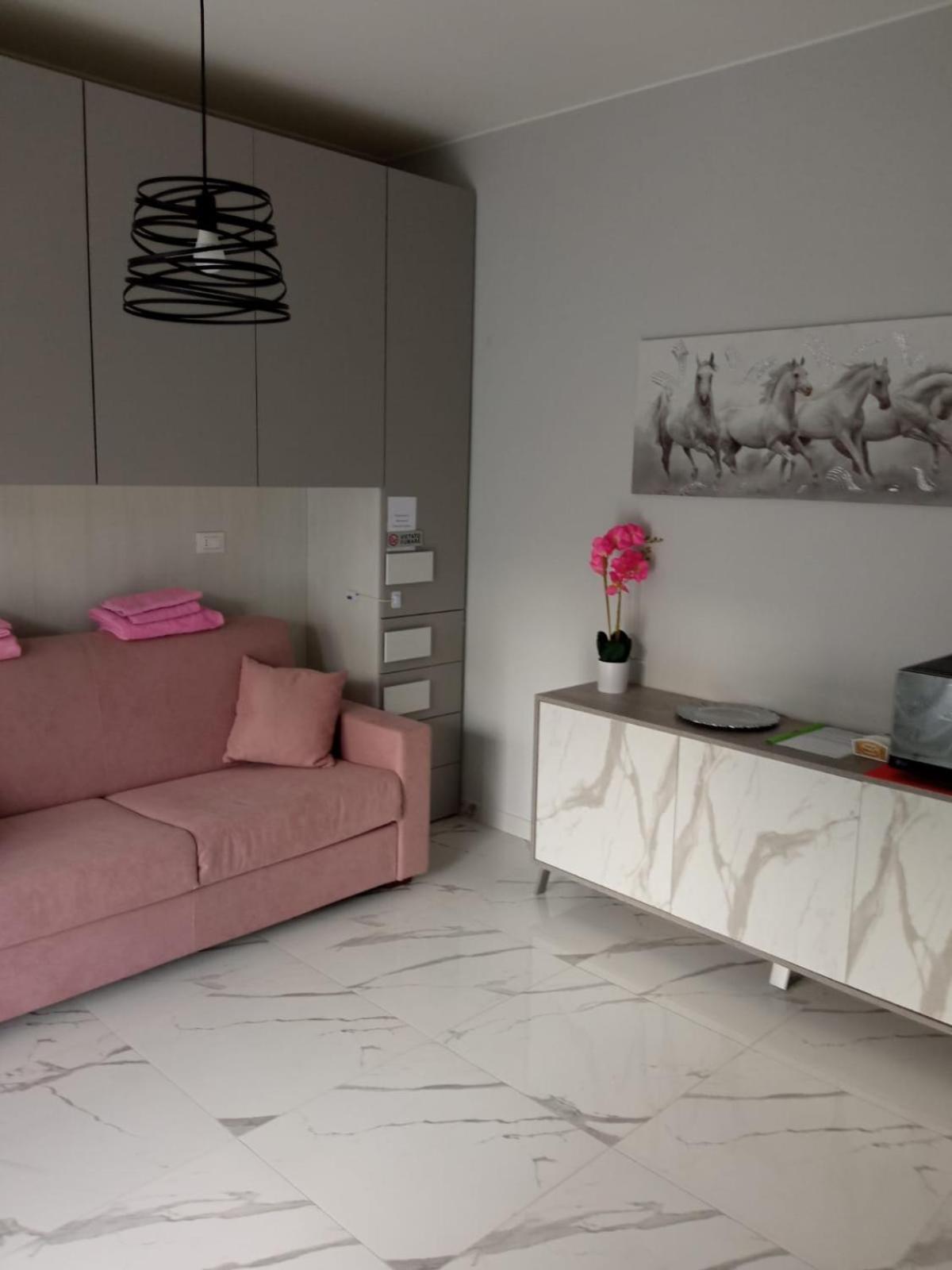 סנרמו Wh - Cuore Home - Attico Monolocale Con Parcheggio Gratuito - 5 Minuti Dal Centro - Wifi מראה חיצוני תמונה